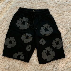 Denim Tears monochrome black on black flared the cotton wreath men’s size large